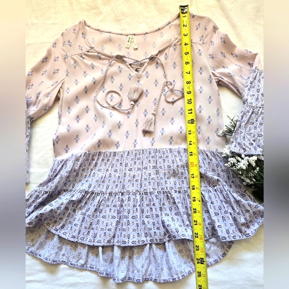 Mudd BOHO Vintage 3/4 Bell Sleeved Ruffled Pink and Purple Blouse Size XS - Picture 8 of 13